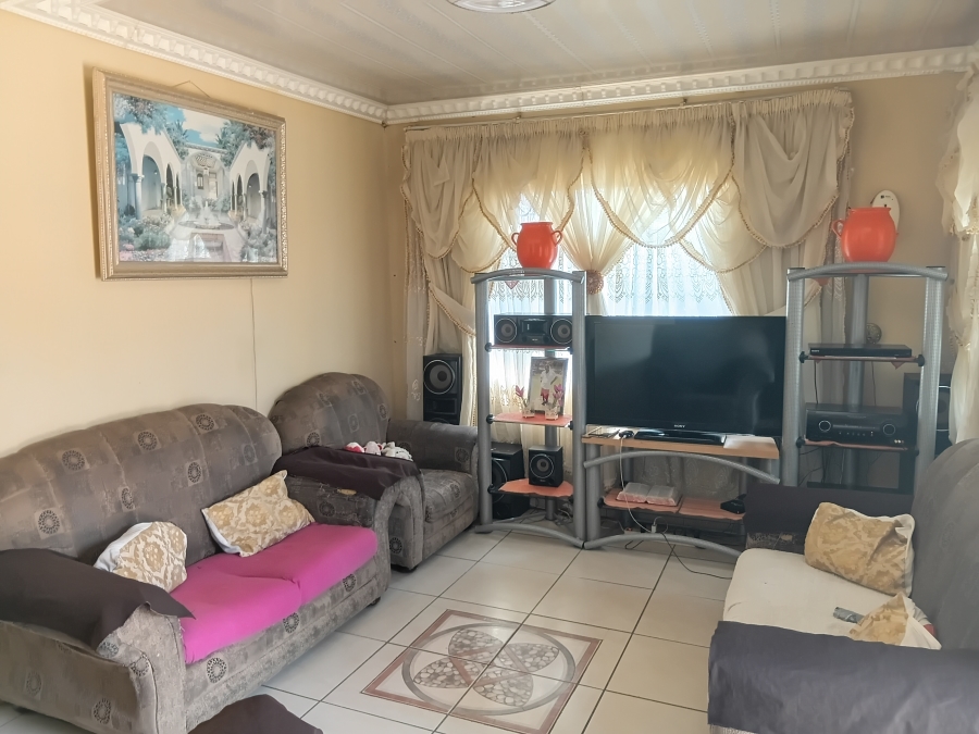 3 Bedroom Property for Sale in Lethlabile North West